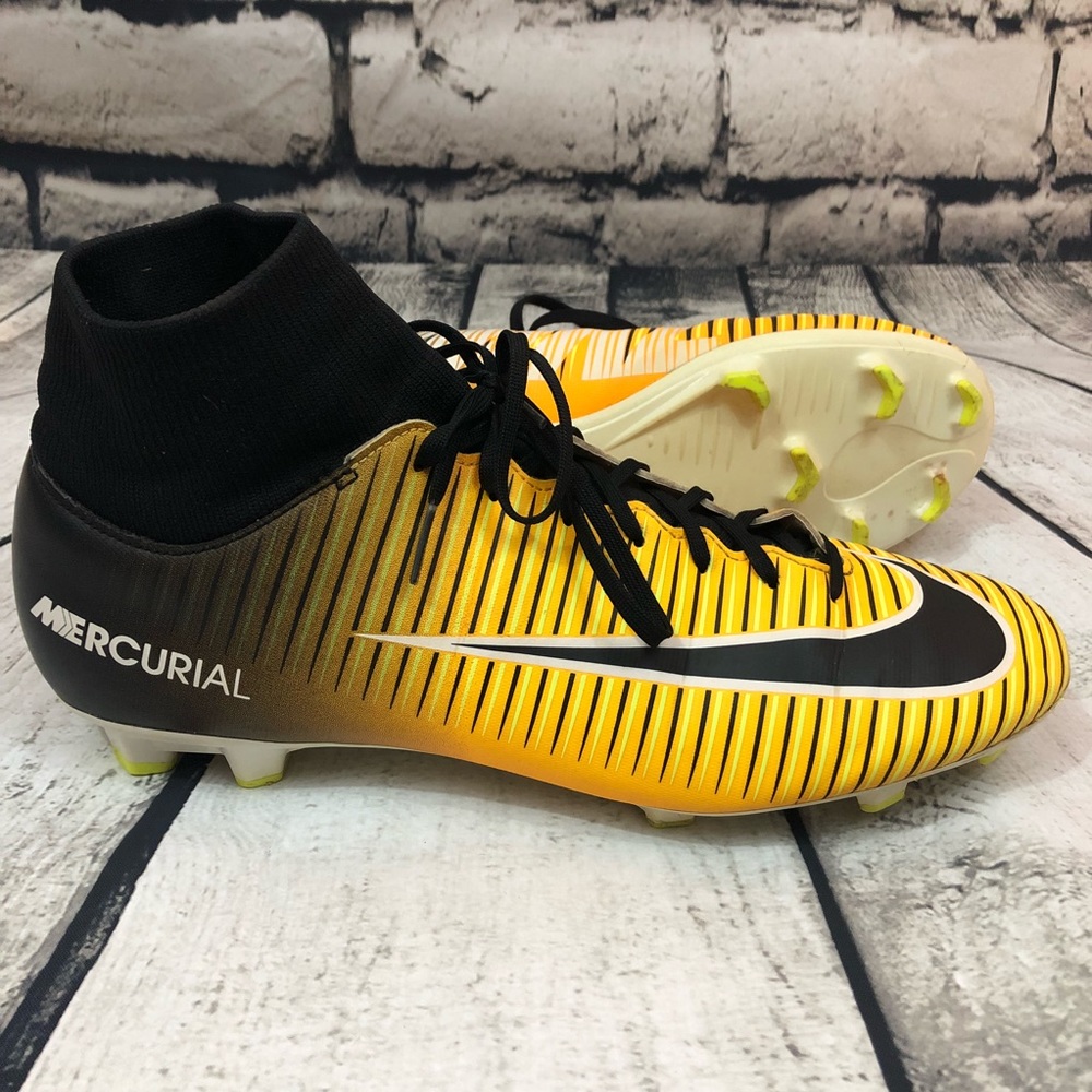 NIKE MERCURIAL VICTORY Soccer Cleats